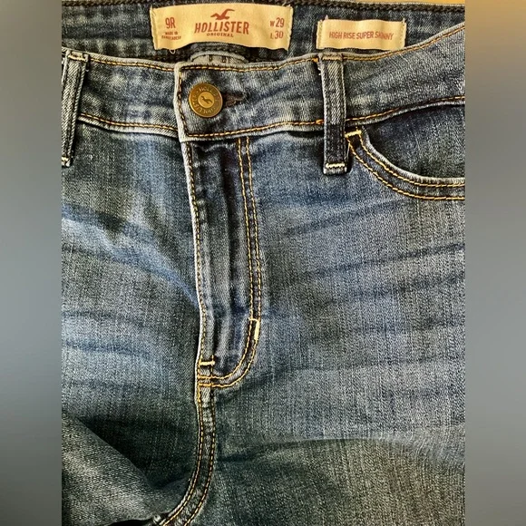 Hollister Women's Blue Jeans - Picture 3 of 5